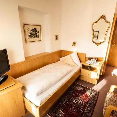 Hotel Helga-2